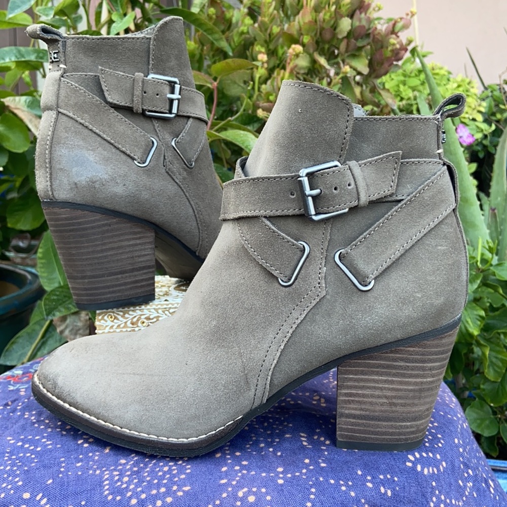 New Sam Edelman Strappy Block Heel Distressed Leather Ankle Booties